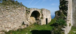 Explorando las misteriosas ruinas de San Tirso de Portocelo